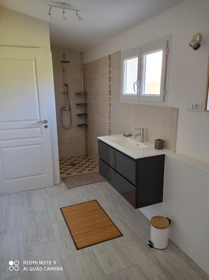 Agreable Appartement Au Calme Villeneuve  Exterior foto