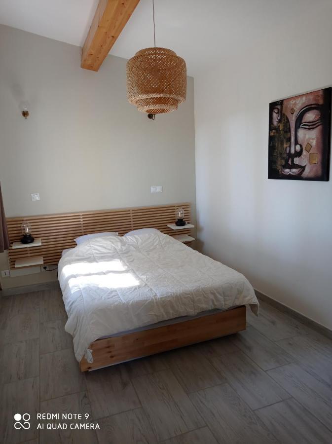 Agreable Appartement Au Calme Villeneuve  Exterior foto